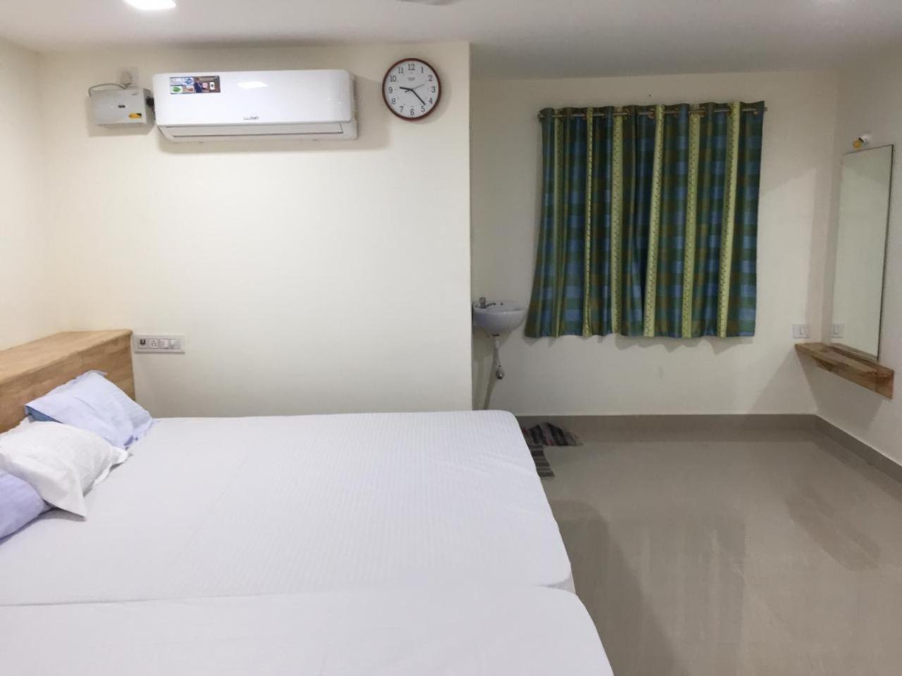 Aditi Rooms Tiruchirappalli Esterno foto
